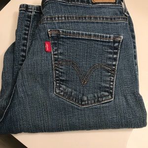 Women’s Levi’s perfectly slimming boot cut 512
